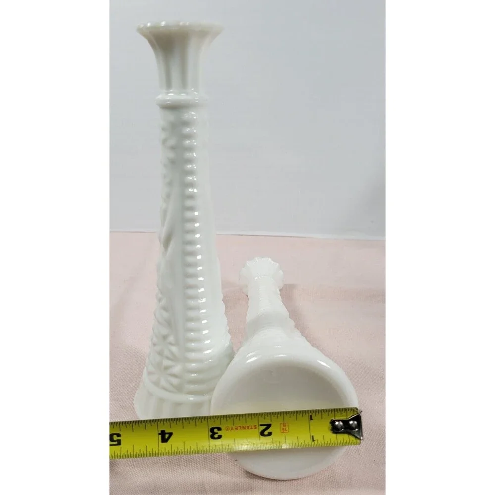 Vintage Anchor Hocking White Milk Glass Star & Bars Bud Vase 9
